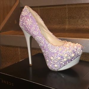 White and purple pumps